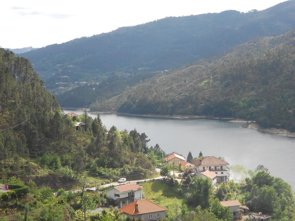 Vale De Azereiros Apartamentos Geres Rum bild